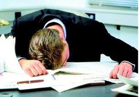 25经济补偿金_...员状告家乐福 经济补偿金PK赔偿金 谁去谁留(3)