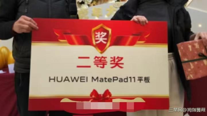 手执新笔，记实过往，心绘愿景